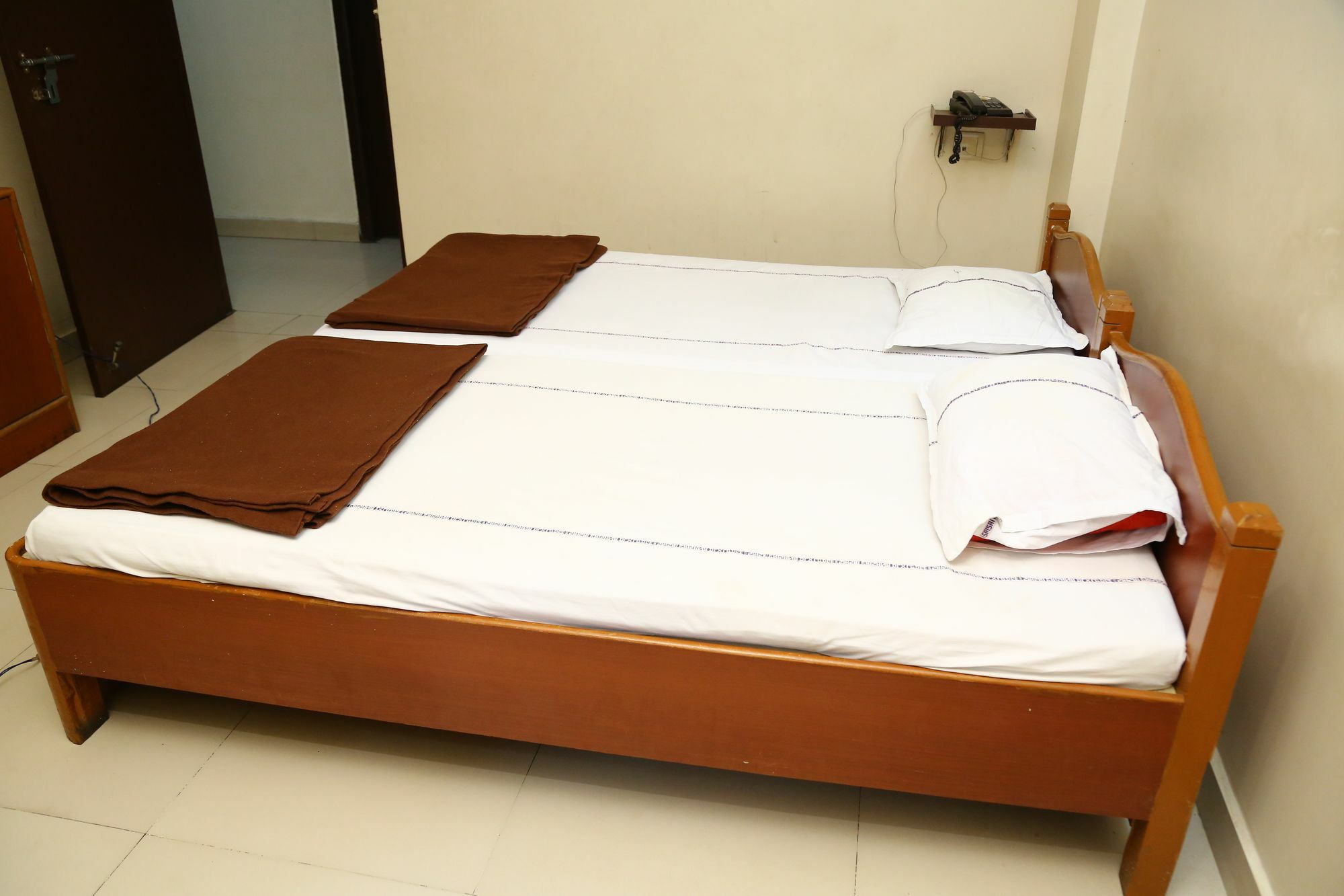 Sri Sai Krishna Deluxe Lodge Hyderabad Exterior foto